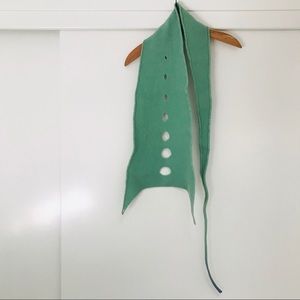 LATIFA‎ Handmade Felt Scarf